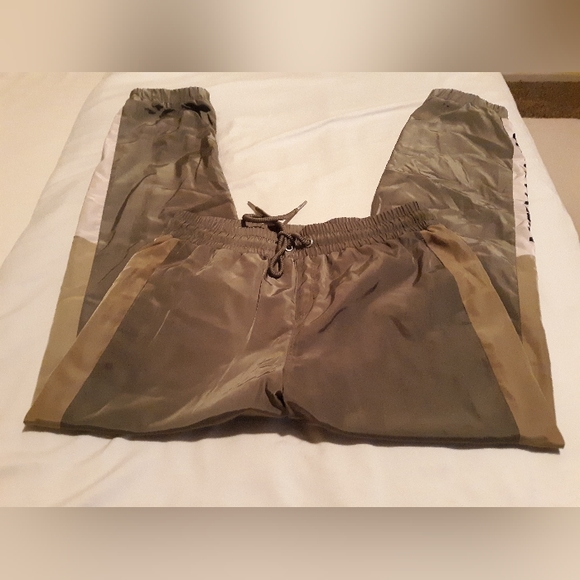 Calvin Klein Performance Joggers M EUC - Picture 6 of 11